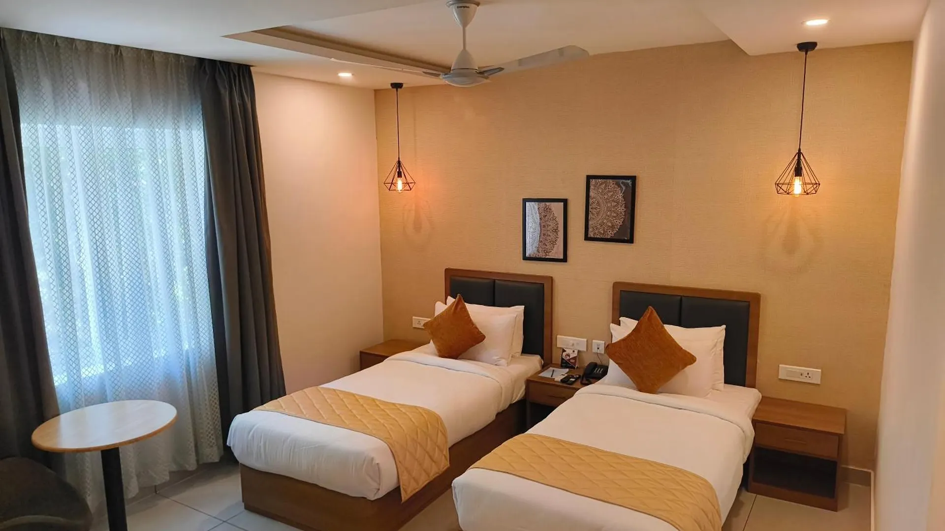 Hotel Challiyil Castle Shertallai